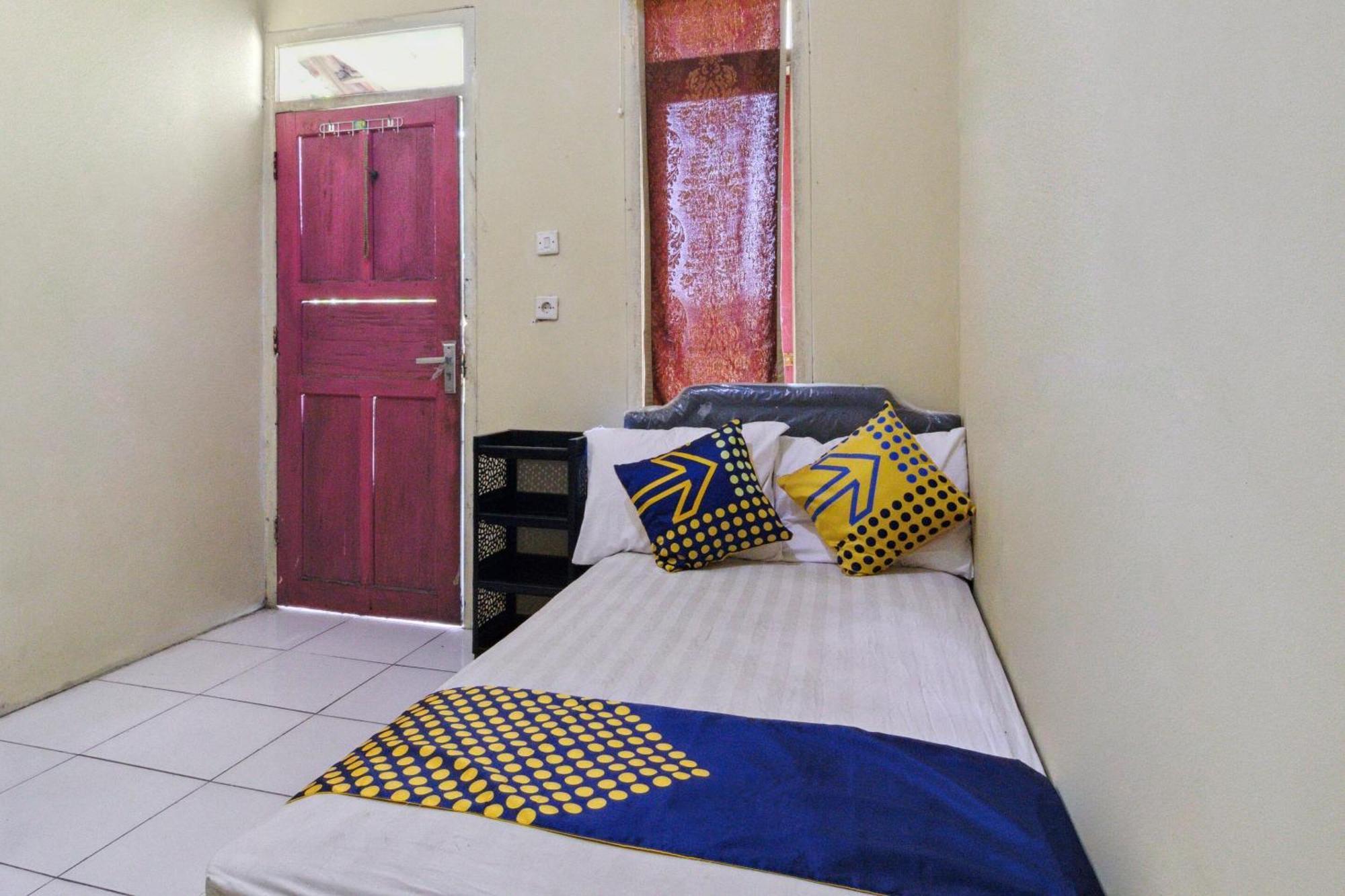 Spot On 92832 Al Mahira Syariah Hotel Majalengka Luaran gambar