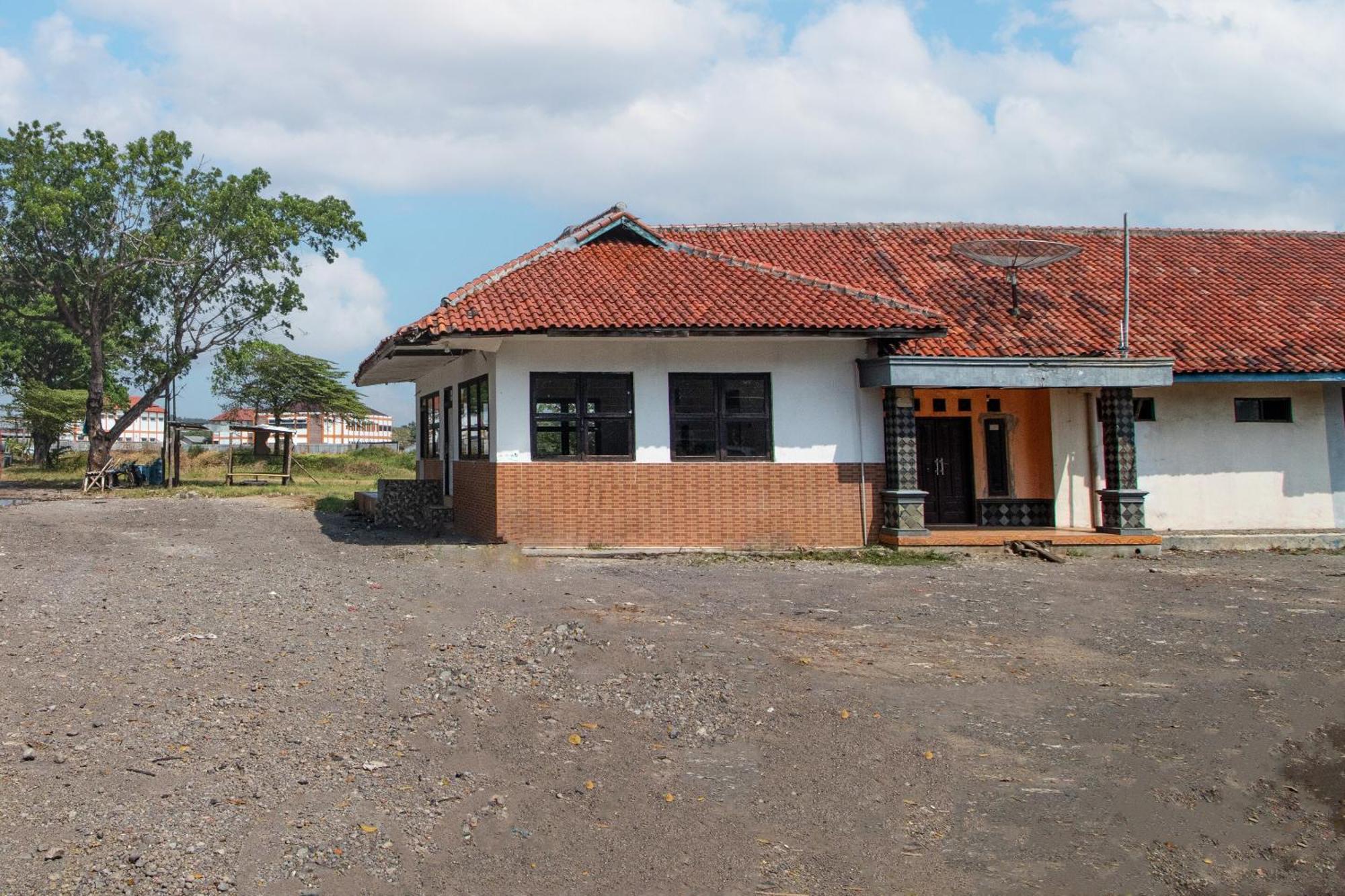 Spot On 92832 Al Mahira Syariah Hotel Majalengka Luaran gambar
